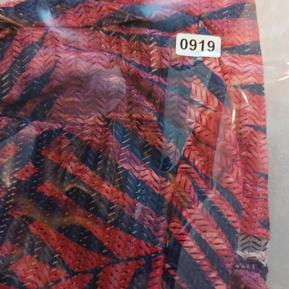 Catherines 2XWP Palm Leaf Print Open Front Lightweight Cardigan Cover Up Texture - Picture 9 of 9